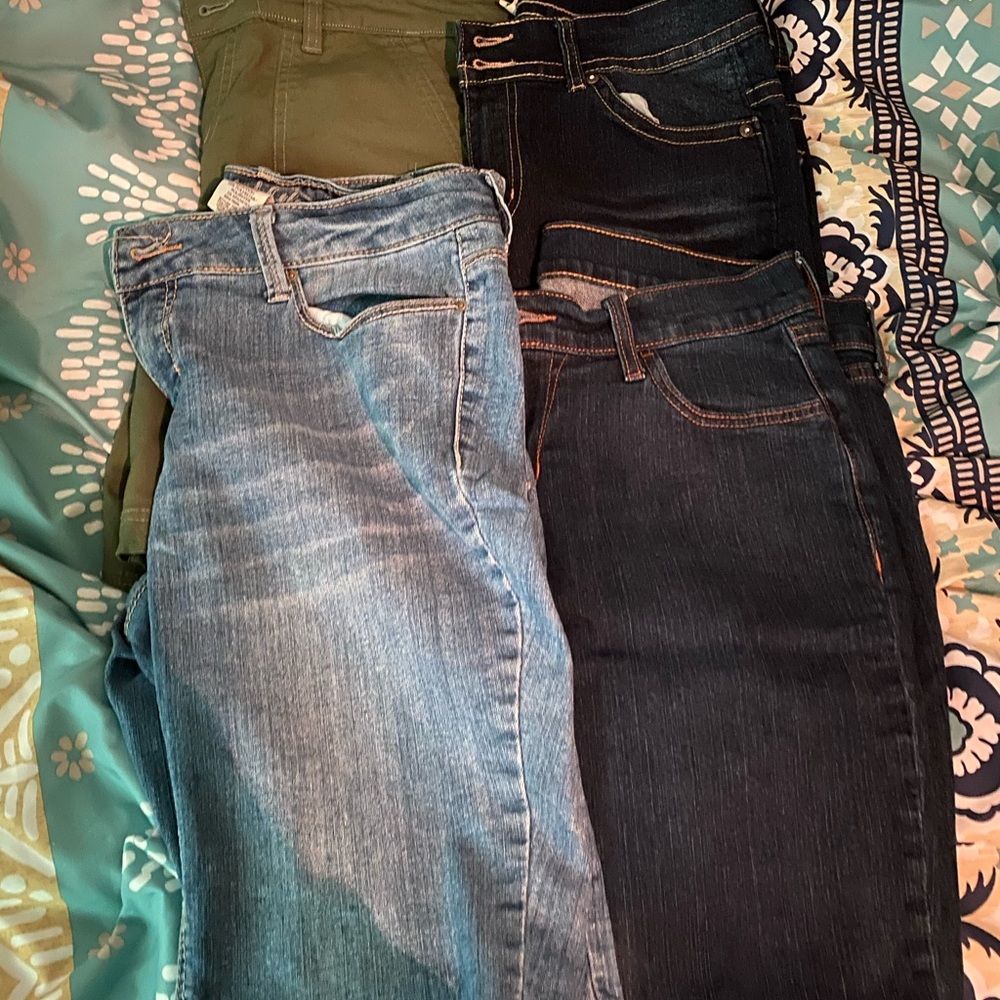 Lot of shorts size 6-10